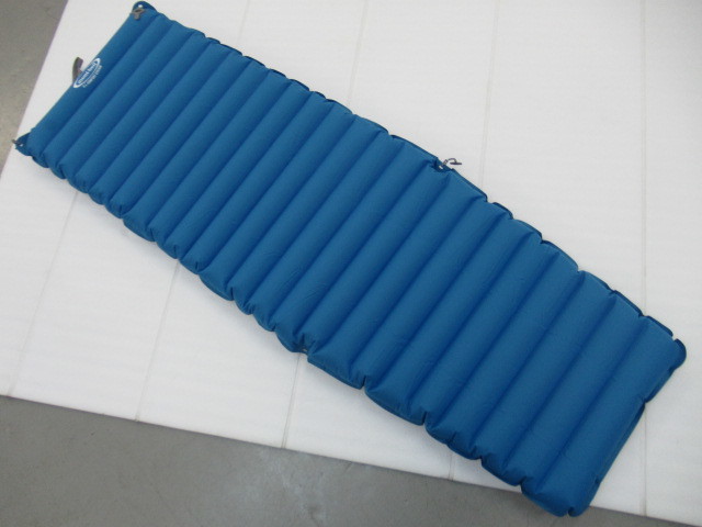 コンフォートシステム U.L. エアパッド モンベル 180｜モンベル U.L.コンフォートシステム U.L 0 | アウトドア用品 1 Comfort モンベルU.L. mont-bell エアパッド120 組み合わせで寝心地も自在。夏の利尻でテントマットシステムをチェック