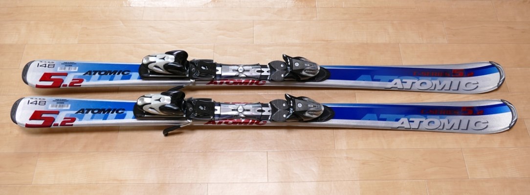 驚きの破格値，大得価 ATOMIC アトミック １４８ｃｍ ミッドスキー 基本的に大人なら誰 もOK ＆とっても良好 厳重梱包発送(140cm～)｜売買されたオークション情報、yahooの商品情報をアーカイブ公開 - オークファン カービング