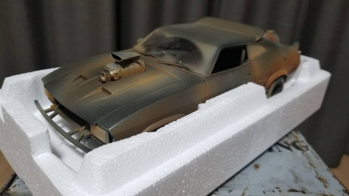 オートアート マッドマックス2 インターセプター1/18 AUTOart MAD MAX