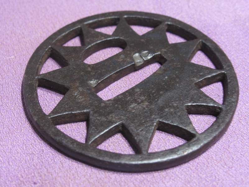 武具 優品 神-235 鉄鍔 丸形 雁金繋ぎ図 音色良 ☆