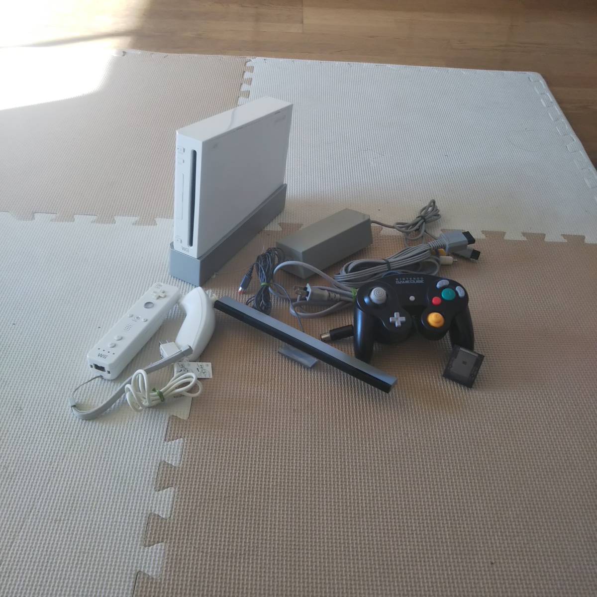 Nintendo 任天堂 Wii Gc Rvl 001 本体 ウィー ゲームキューブ すぐ遊べる セット おまけ コントローラー リモコン ソフト 他 Wii本体 売買されたオークション情報 Yahooの商品情報をアーカイブ公開 オークファン Aucfan Com