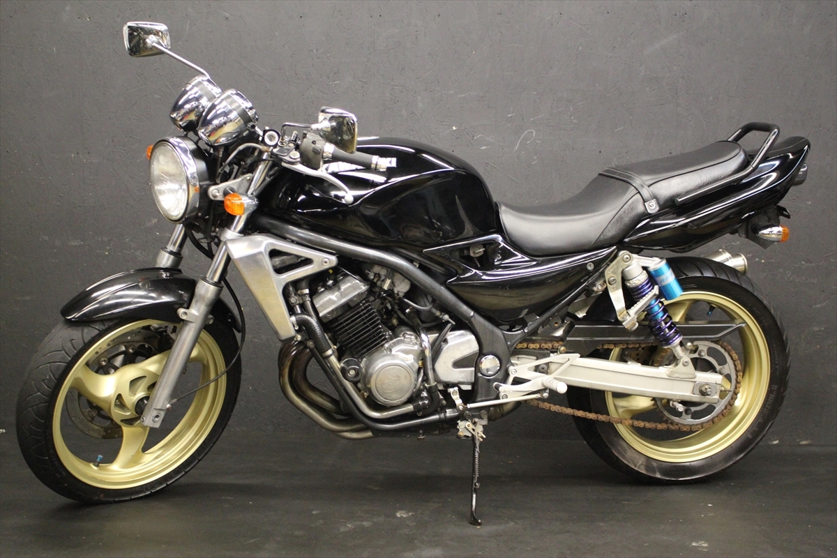 売切 返品可能 バリオス2 ZR250B セパハン バックステップ ワイバン