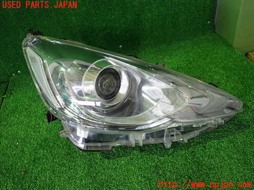 2UPJ-58301130]アクア(AQUA)(NHP10)右ヘッドライト LED 中古 アクア