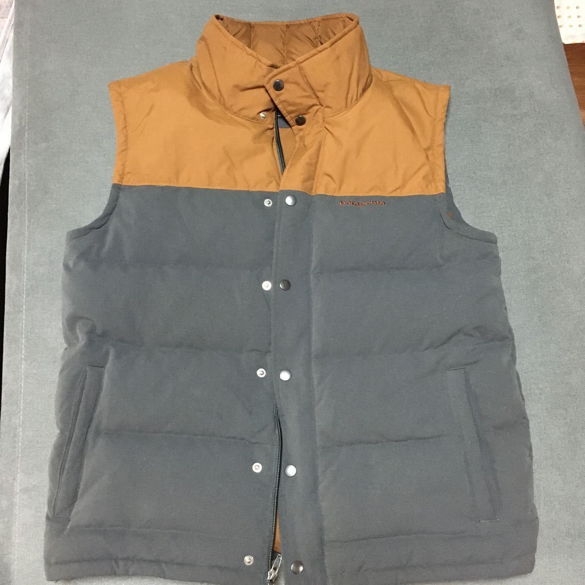 高品質，限定セール 品 パタゴニア patagonia Mサイズ ダウンベスト 27585FA13 グレー&times;ブラウン(ダウン)｜売買されたオークション情報、yahooの商品情報をアーカイブ公開 - オークファン 男性用