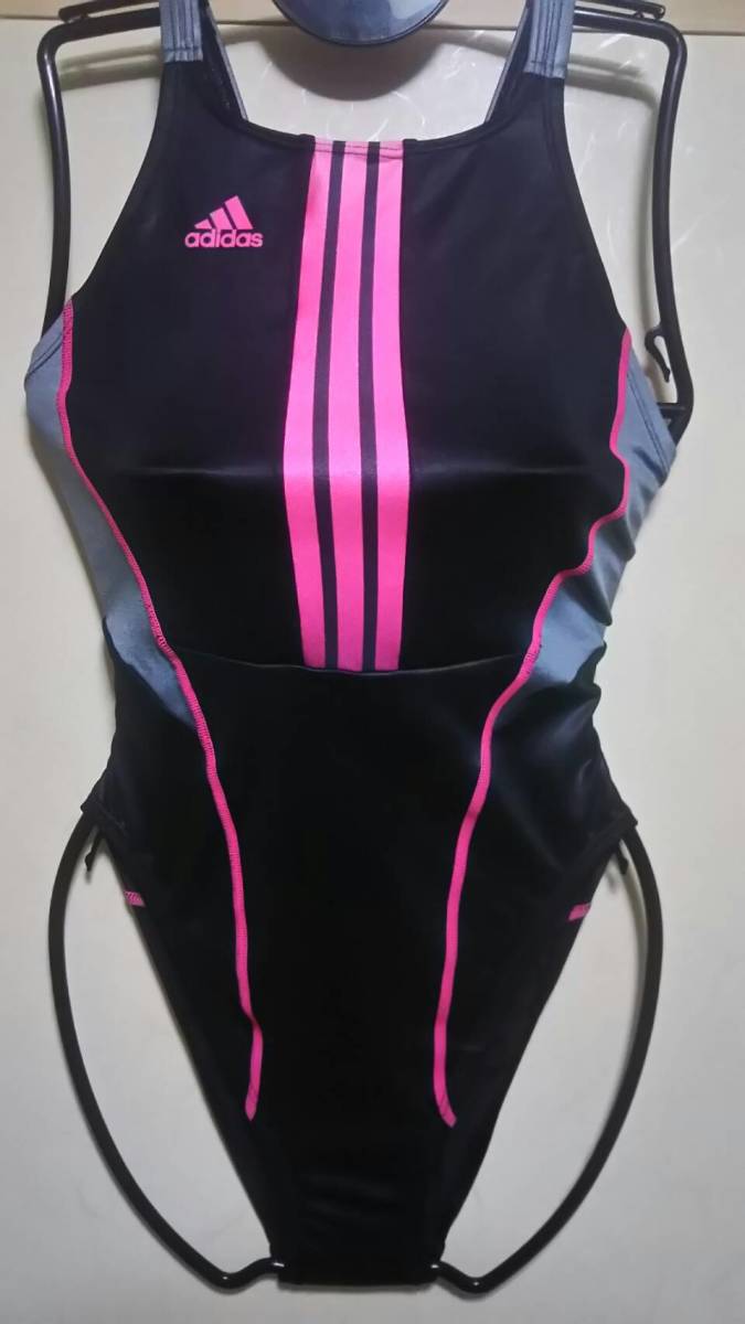  アディダスadidas 競泳水着 黒 ブラック 光沢 ピンク(ワンピース)｜売買されたオークション情報、yahooの商品情報をアーカイブ公開 - オークファン 女性用