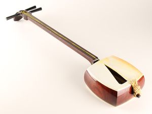 希少最高級 三味線 セット K18 18金 金細 綾杉胴 バチ 撥 糸巻 駒 三味線 金細のYahoo!オークション(旧ヤフオク!)の相場・価格を見る