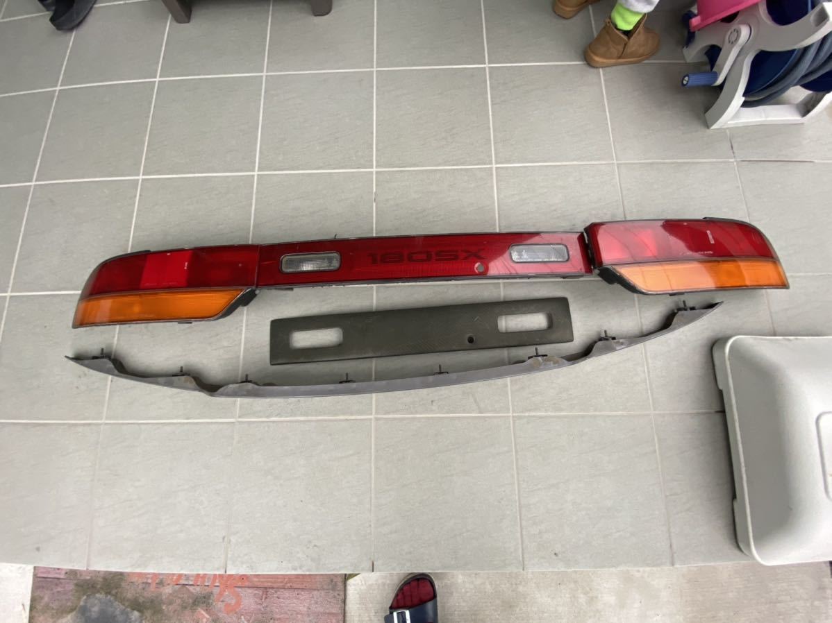 180SX 中期 テールランプ ガーニッシュ カーボンカバー 純正