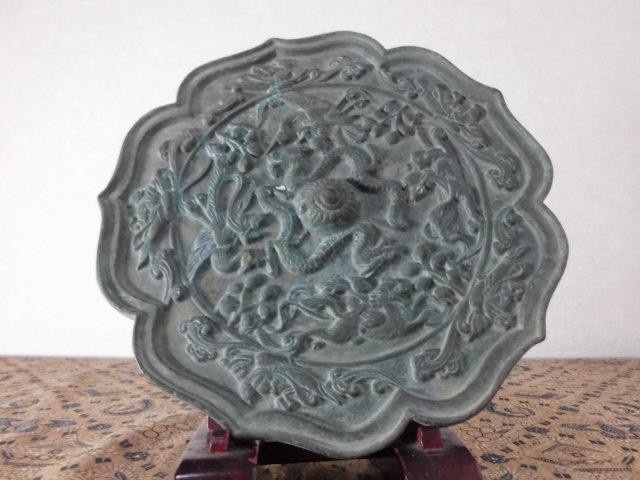 龍の青銅鏡（4） 中国古玩 銅鏡 時代物 「青龍三年」方格規矩四