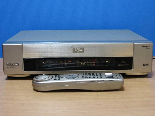  Panasonic 最高級機 メンテ済 動作良好 高画質 S-VHSビデオデッキ TBC搭載 リモコン&CD取説付 NV-SB800W(S-VHSビデオデッキ)｜売買されたオークション情報、yahooの商品情報をアーカイブ公開 - オー S-VHSビデオデッキ