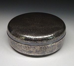 銀 菓子器のYahoo!オークション(旧ヤフオク!)の相場・価格を見る