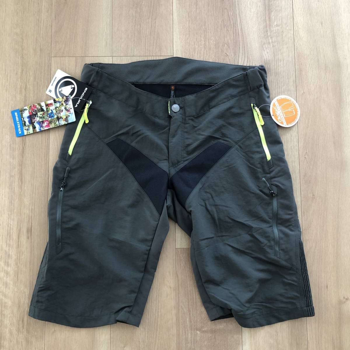 送料無料，豊富な Endura エンデュラ シングルトラック ショート バギーショツ カーキ MTB パールイズミ DHB FOX Northwave シマノ Troy Lee Design(Mサイズ)｜売買されたオークション情報、yahooの商品情報をアーカイブ公 男性用