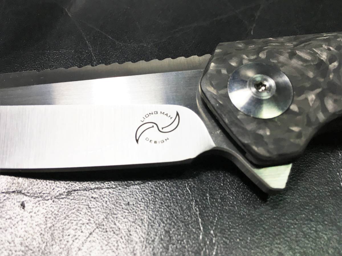 Liong Mah Warrior | Knife Frame Lock - Two M390 V2 Design Carbon Designs CF (3.375
