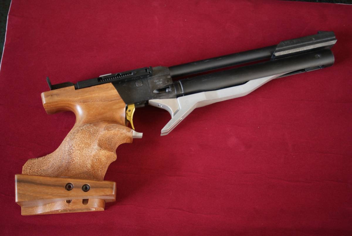 木製グリップ付き MARUZEN マルゼン APS-3 競技銃 エアースポーツガン