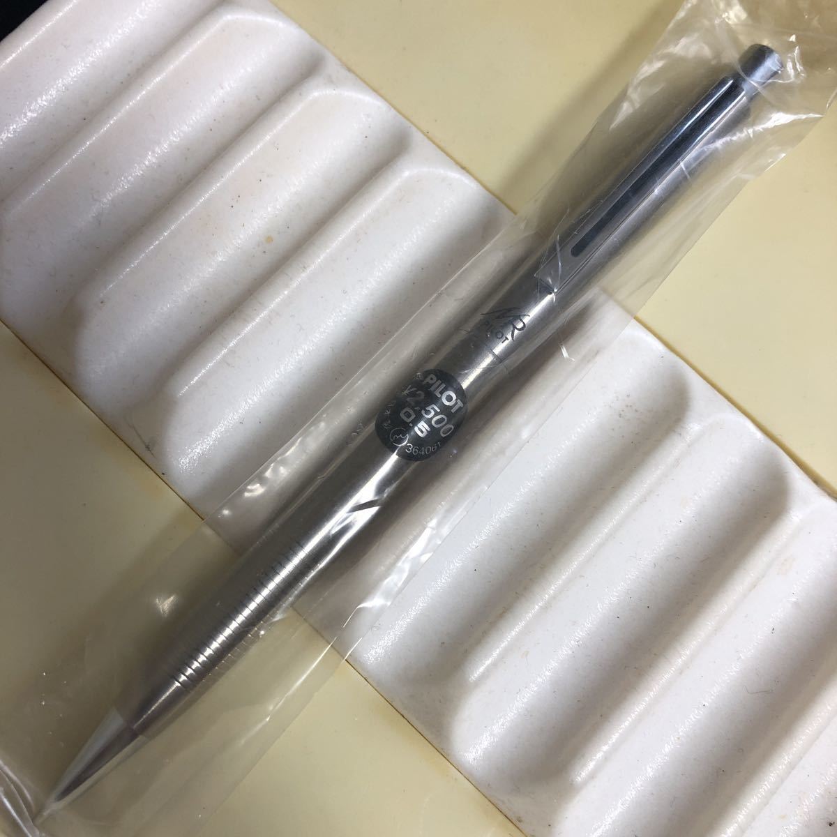  廃盤 PILOTパイロット MR ミューレックス シャープペンシル 0.5㎜ ステンレス軸(シャープペンシル)｜売買されたオークション情報、yahooの商品情報をアーカイブ公開 - オークファン シャープペンシル