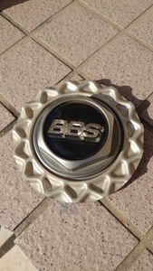 BBS センターキャップのYahoo!オークション(旧ヤフオク!)の相場