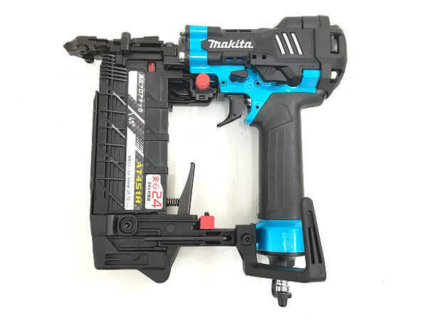 1円 超美品 マキタ AT541H 高圧フロアタッカ エアータッカー 打ち込み 工具 HJ392