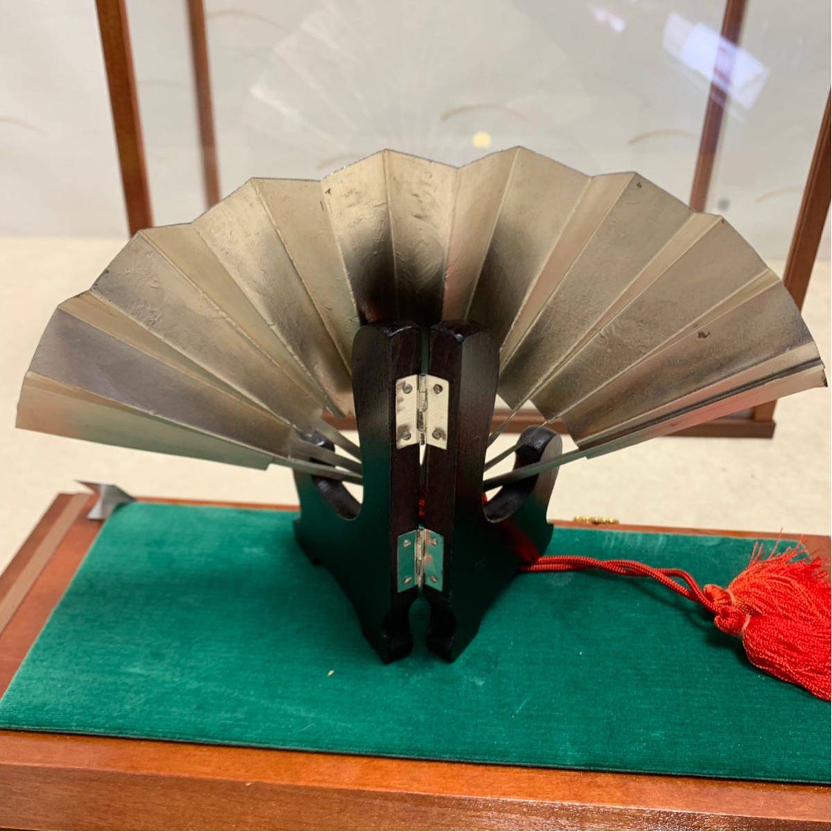 松竹梅 銀製 末廣置物 8号 扇面置物 利昭作 110g ガラスケース 扇子