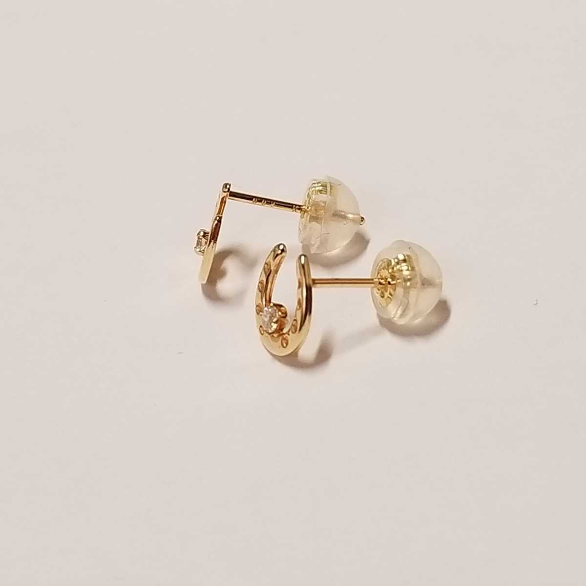 新品　K18馬蹄ピアス　ラッキーアイテム☆ 新品 K18馬蹄ピアス ラッキーアイテム☆ 新品 K18馬蹄ピアス ラッキー