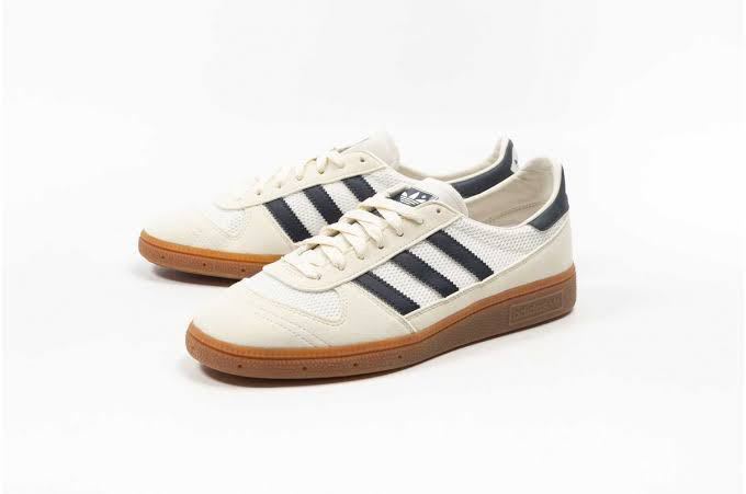 【人気定番，定番】 定価13200円 アディダス WILSY SPZL スニーカー シューズ 25.5cm B41821(25.5cm)｜売買されたオークション情報、yahooの商品情報をアーカイブ公開 - オークファン 25.5cm