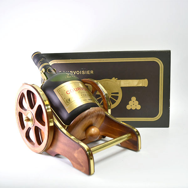 2025，定番 1円～★古酒★クルボアジェ VSOP 緑瓶 ＊箱 砲台付 ※破損有り 700ml 40% コニャック COURVOISIER e06