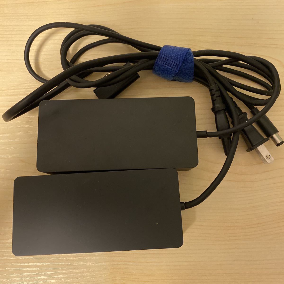純正中古品]Microsoft Surface Dock (MicrosoftStore:27，940円)