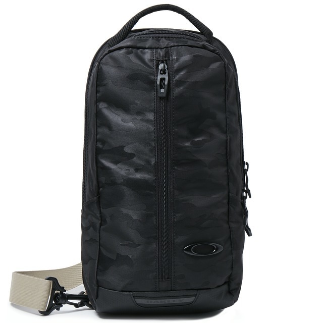 驚きの破格値，人気 OAKLEY オークリー ESSENTIAL SLING 3.0 ニューモデルが安い(かばん、バッグ)｜売買されたオークション情報、yahooの商品情報をアーカイブ公開 - オークファン かばん、バッグ
