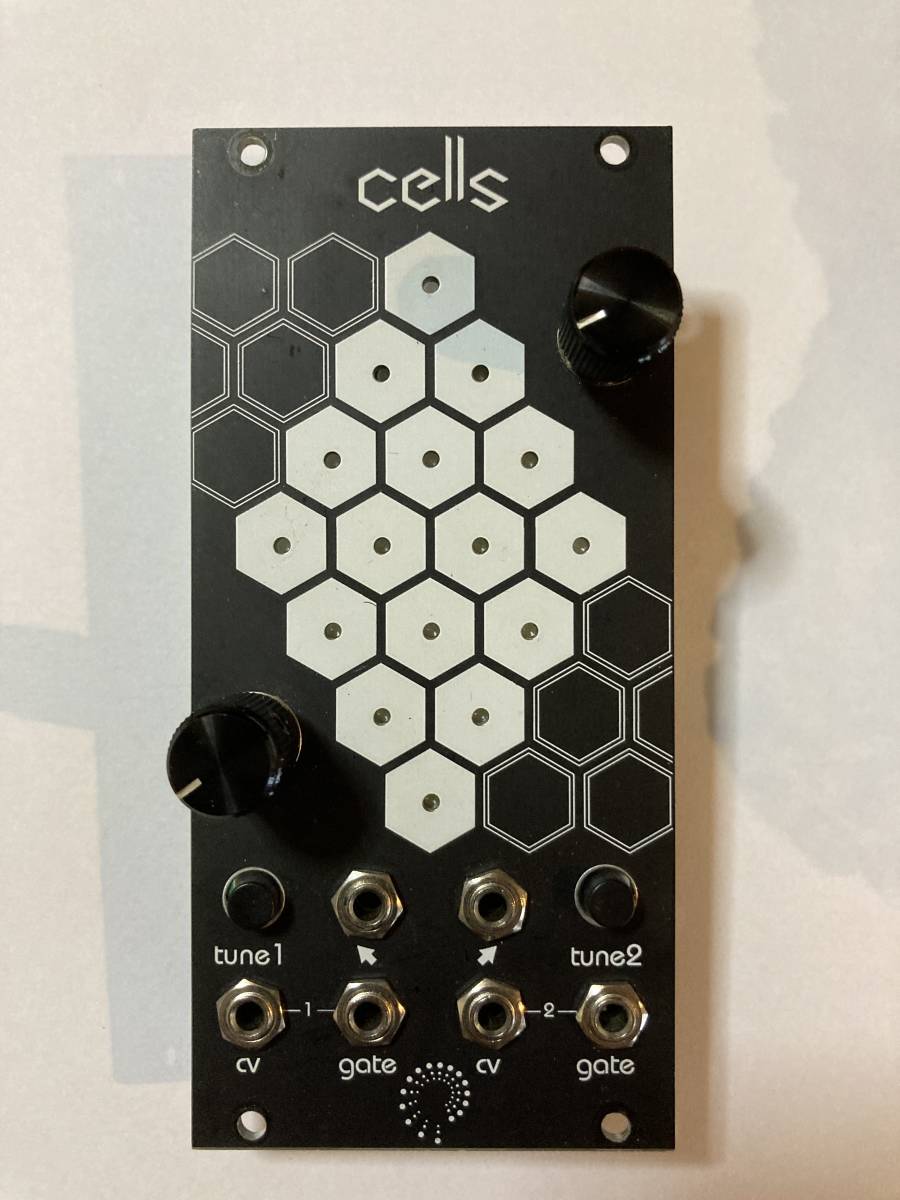 【送料込】 Twisted Electrons Cells 中古 モジュラーシンセ ユーロラック Doepfer Make Noise Mutable Instruments_1
