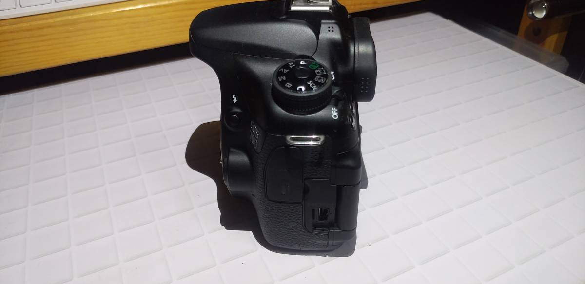 CANON EOS70D ボディのみ中古品