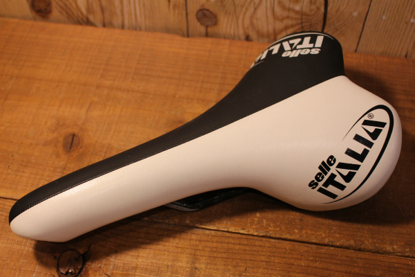 2026，限定セール セライタリア Selle Italia ターボマチック Turbomatic サドル 154mm カーボンレール 白黒 品(セライタリア)｜売買されたオークション情報、yahooの商品情報をアーカイブ公開 - オークファン セライタリア