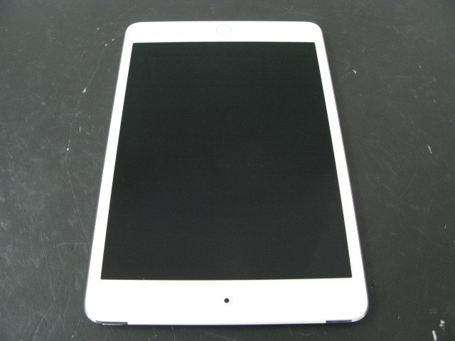 docomo iPad mini4 64GB シルバー Wi-Fi+Cellular A1550 SIMフリー【S