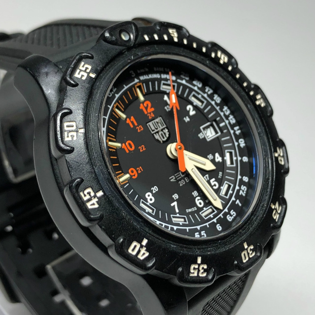 【廃盤】最終価格Luminox ルミノックスリーコン 8800 8821？
