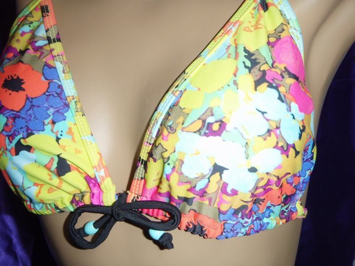 Rosie 三角ビキニ 三角ビキニ 売買されたオークション情報 Yahooの商品情報をアーカイブ公開 オークファン Aucfan Com