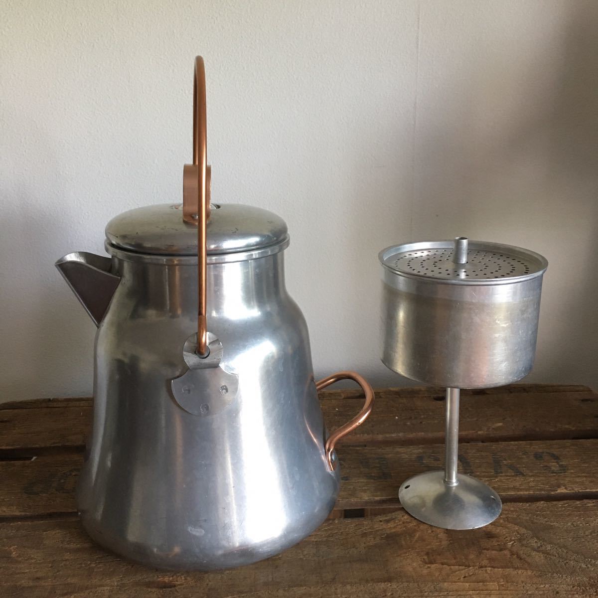  アメリカ ヴィンテージ WEAR-EVER パーコレーター 焚き火ケトル 12cup no.3112 コッパーケトル キャンプケトル(その他)｜売買されたオークション情報、yahooの商品情報をアーカイブ公開 - オークフ その他