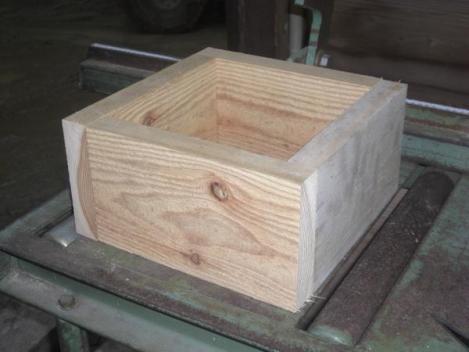 【低価，人気SALE】 蜜蜂巣箱材 荒材 底板 上蓋つき 270&times;30&times;150 側板32枚セット(杉)｜売買されたオークション情報、yahooの商品情報をアーカイブ公開 - オークファン 板、シート