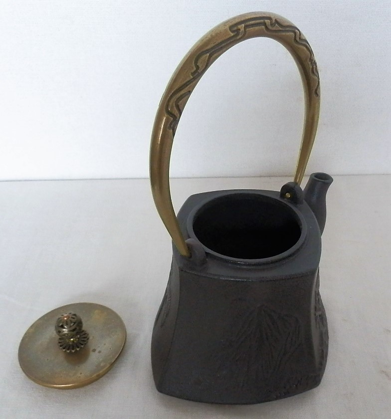 鉄瓶 銅蓋 茶道具 龍文堂造 骨董 アンティーク 正寿堂 煎茶道具 | 松透かし