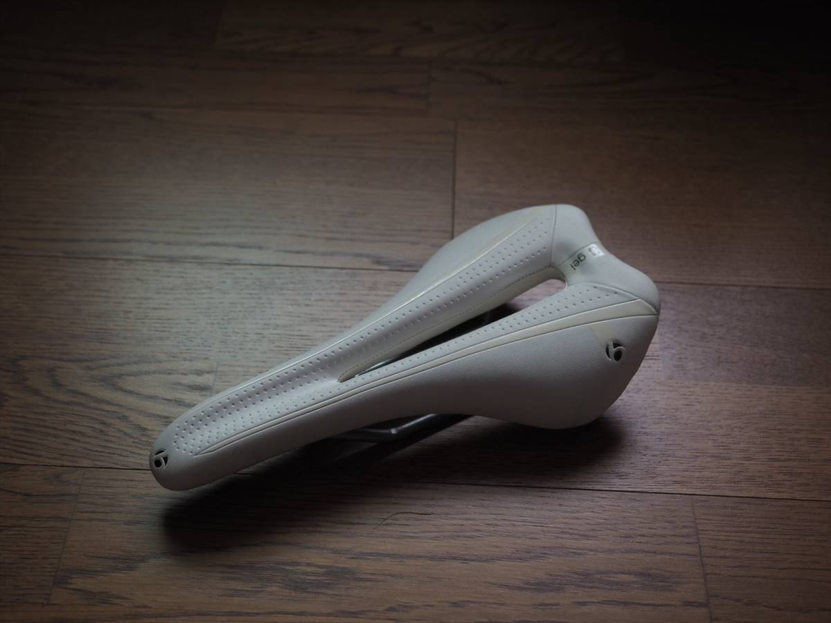 人気SALE，高品質 BONTRAGER ボントレガー Paradigm RACE 138mm ホワイト ロードバイク サドル(その他)｜売買されたオークション情報、yahooの商品情報をアーカイブ公開 - オークファン その他