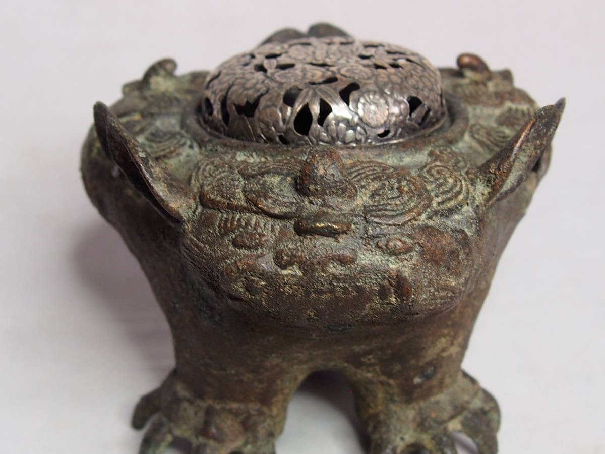 唐古銅 中国古玩 三足三怪獣銀製蓋香炉 時代年代物希少品 銅製