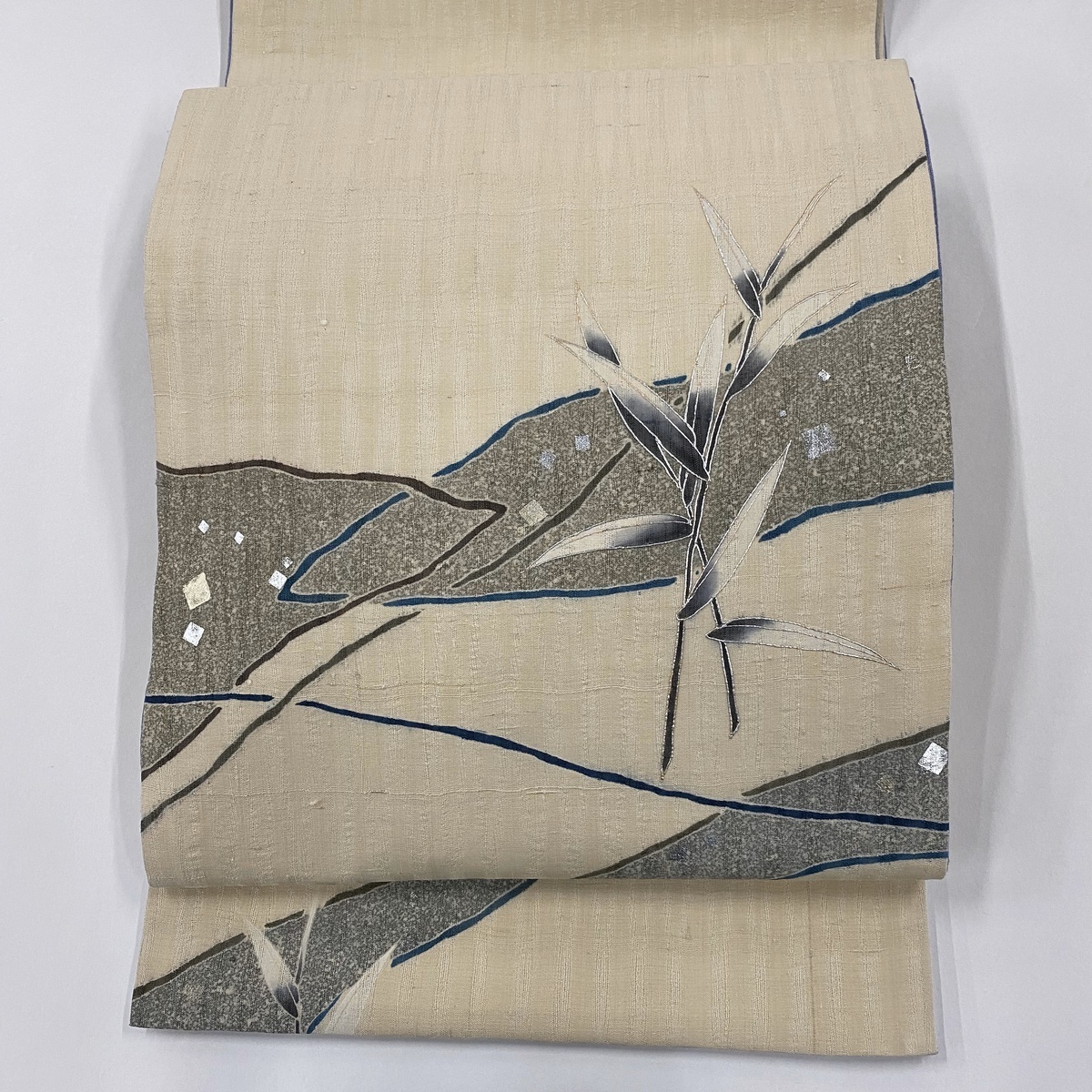 袋帯 お太鼓柄 箔 名品 正絹 銀彩 正絹｜中古 秀品 葉と実