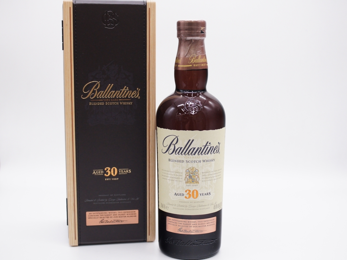 お買い得商品 【未開栓】 バランタイン 30年 700ml 40% ② 木箱付属