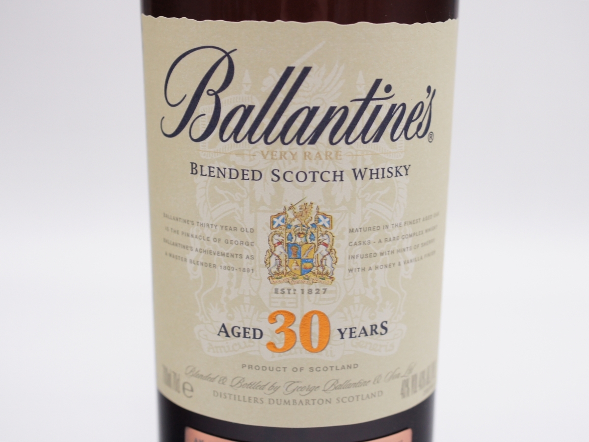 お買い得商品 【未開栓】 バランタイン 30年 700ml 40% ② 木箱付属