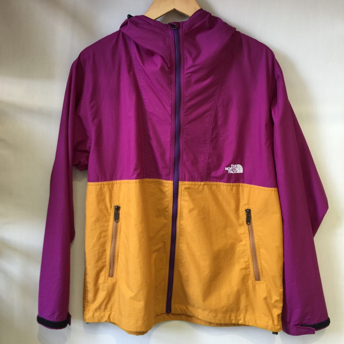 高品質，格安 THE NORTH FACE ザノースフェイス COMPACT JACKET コンパクトジャケット NP71830 L ナイロン パープル イエロー 2007oki(Lサイズ)｜売買されたオークション情報、yahooの商品情報をアーカイブ公開 - オーク 男性用