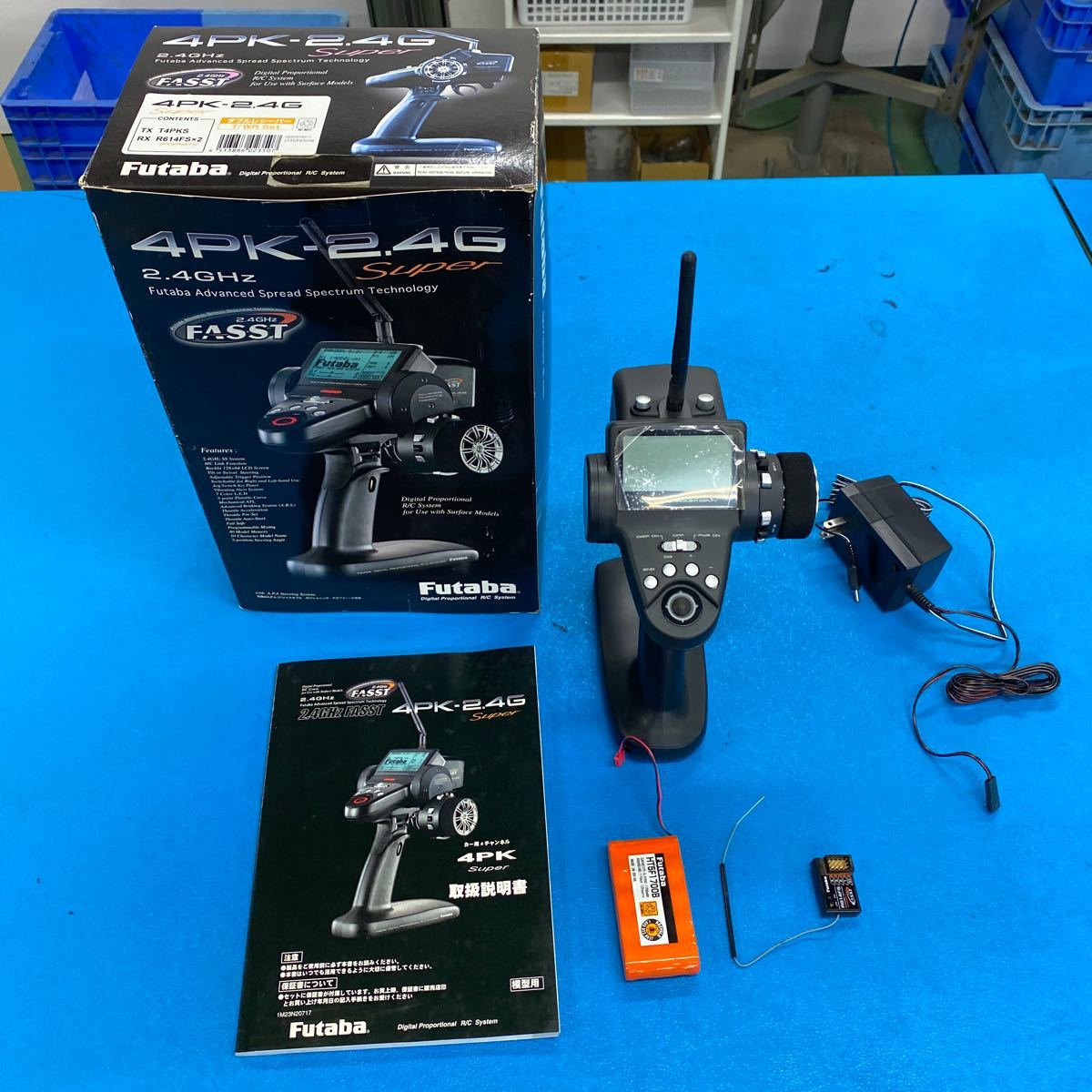 Futaba 4PK-24G 送信機 受信機付き ラジコン・ドローン Futaba 4PK-24G 送信機 受信機付き