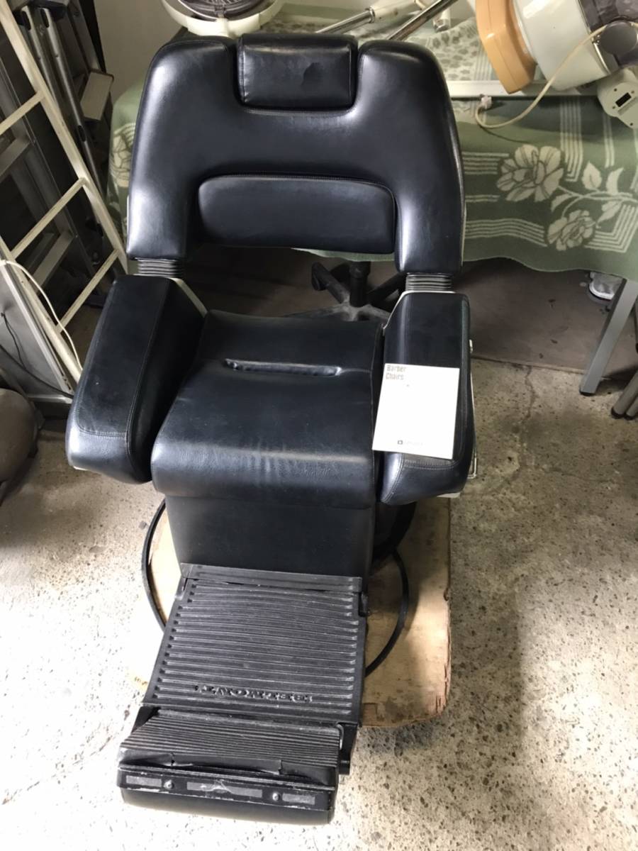 タカラベルモント 理容用椅子 100V 美容室引取り限定です。