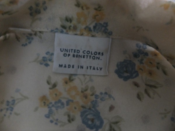 送料280円 United Colors Of Benetton ベネトン レディース イタリア製 やや透け リバティプリント シャツワンピース 4 ベージュ黄青 ワンピース ミニ 売買されたオークション情報 Yahooの商品情報をアーカイブ公開 オークファン Aucfan Com