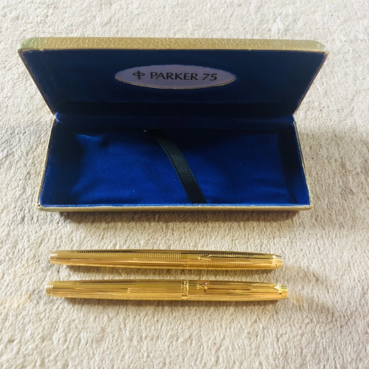 The Parker Duofold Centennial 万年筆とボールペンのセット