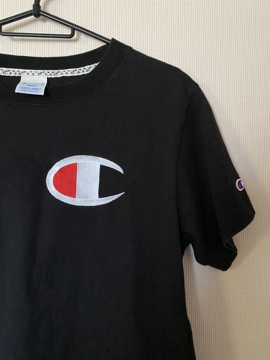 X Girl エックスガール チャンピオンコラボtシャツ 刺繍ロゴ 黒 半袖ｔシャツ 売買されたオークション情報 Yahooの商品情報をアーカイブ公開 オークファン Aucfan Com