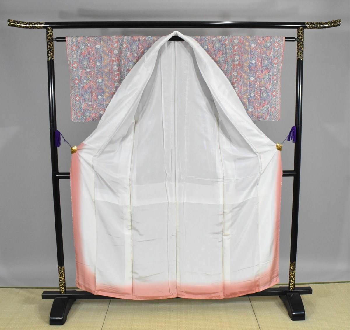 【桜庭呉服店】着物 小紋 縞模様 縞帳 花 辻の花 唐草文 名古屋帯セット 可愛い 身丈152.2ｃｍ 裄丈61ｃｍ by 辻が花小紋と名古屋帯4点セット742の通販 こなじろう.\u0027s セット 2点 夏付下小紋（茶屋辻小袖&frasl;藍に鼈甲色・波筬絽生紬地）多ち花
