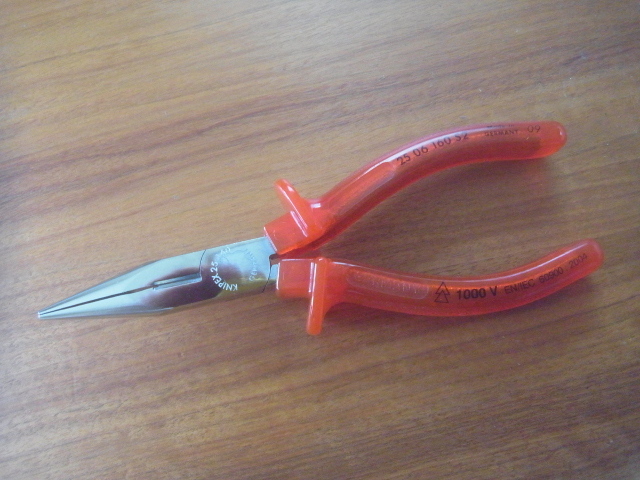 爆買い クニペックス KNIPEX プライヤー クリアレッド 160mm 復刻版(アクセサリー)｜売買されたオークション情報、yahooの商品情報をアーカイブ公開 - オークファン アクセサリー