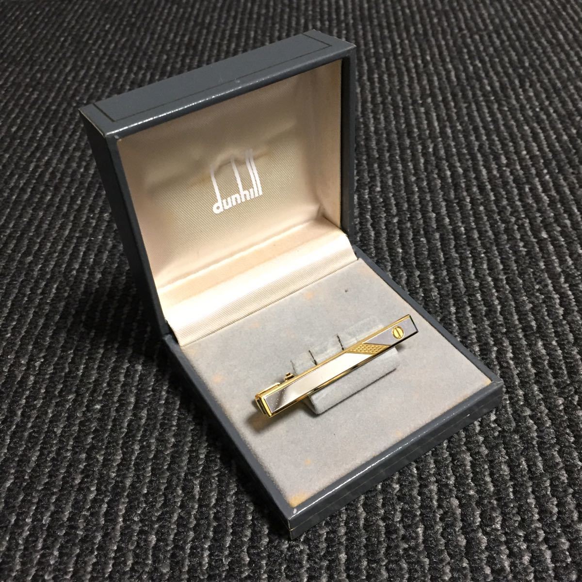 ネクタイピン ダンヒル タイピン dunhill シルバー ロゴ ゴールド 箱付