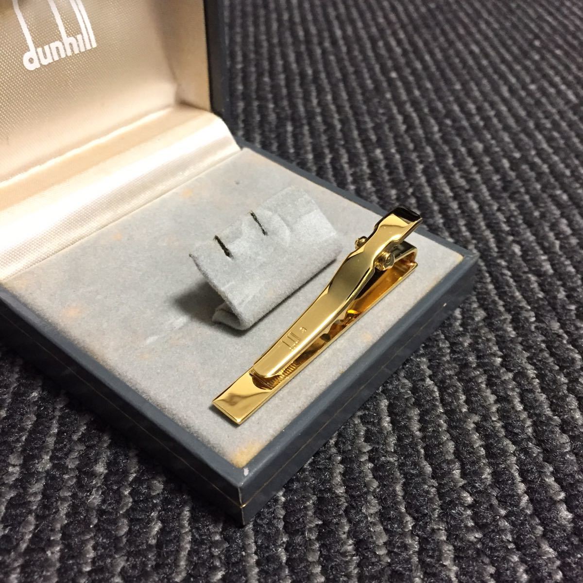 ネクタイピン ダンヒル タイピン dunhill シルバー ロゴ ゴールド 箱付